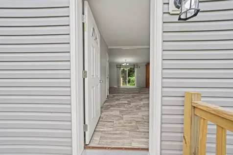 20 Beech Hill Road Exeter NH 03833