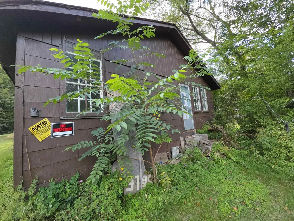 5527 Route 106 Weathersfield VT 05151