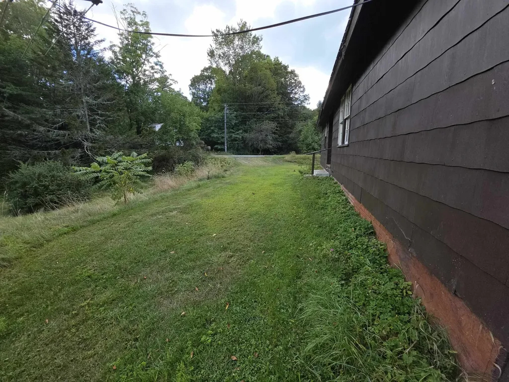 5527 Route 106 Weathersfield VT 05151