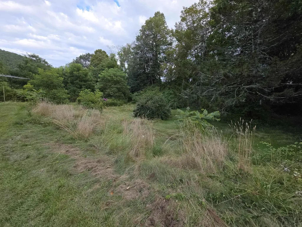 5527 Route 106 Weathersfield VT 05151