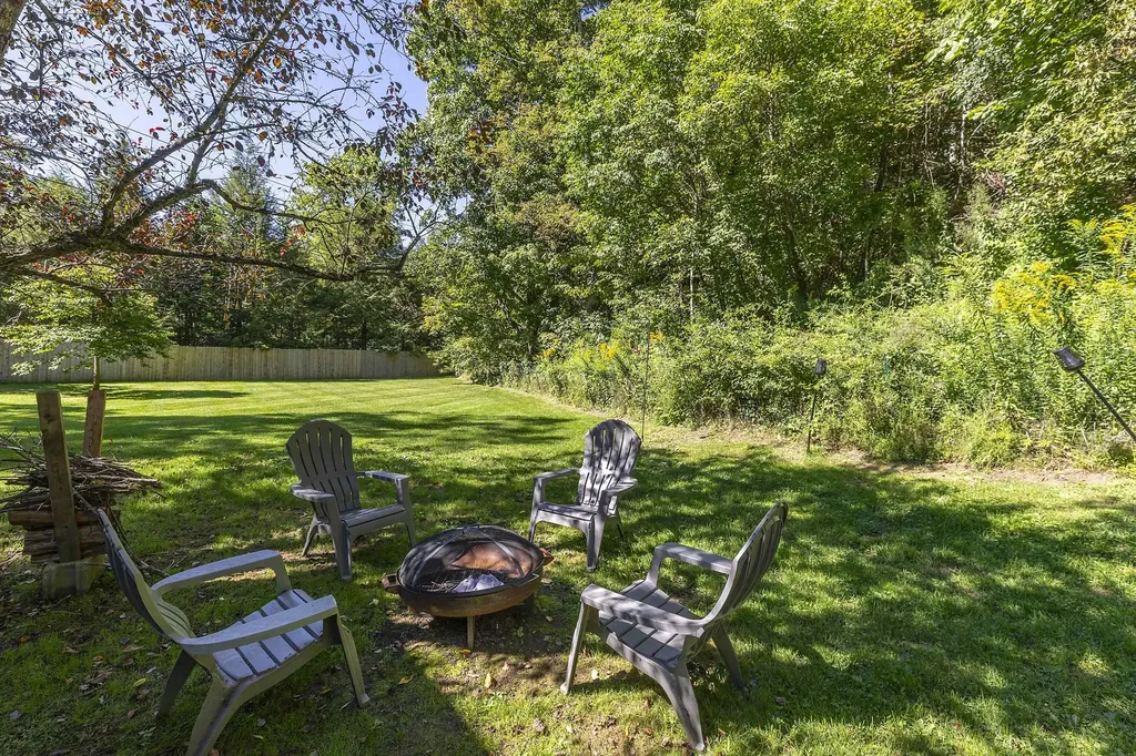 879 River Road Manchester VT 05255