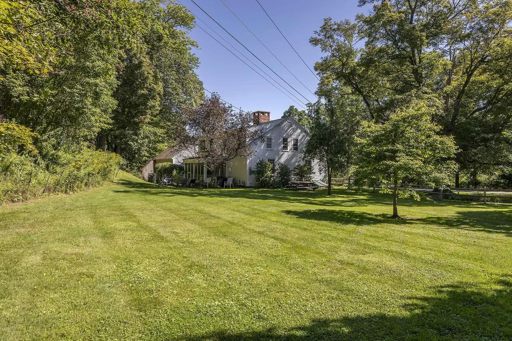 879 River Road Manchester VT 05255