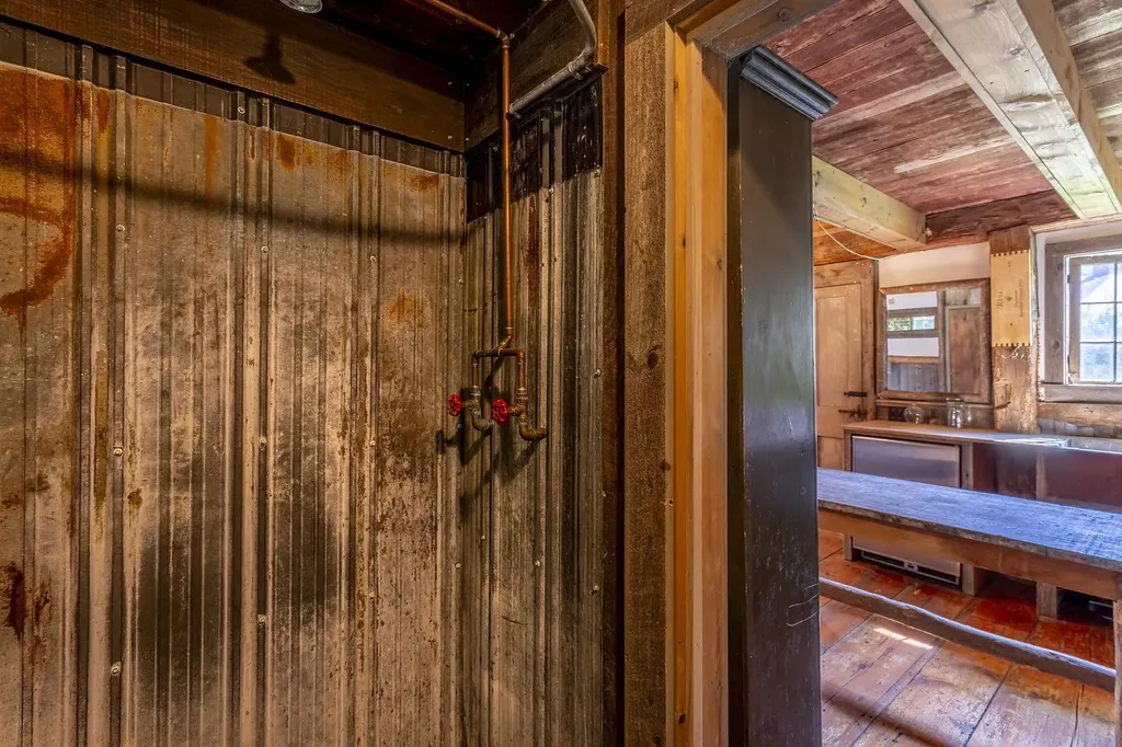 879 River Road Manchester VT 05255