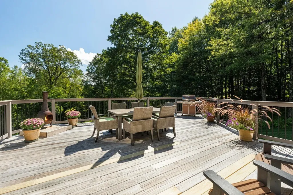 21 Pinnacle Point Waterbury VT 05676