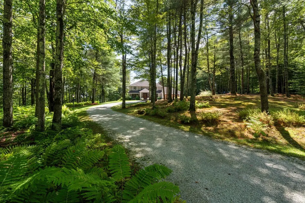 21 Pinnacle Point Waterbury VT 05676