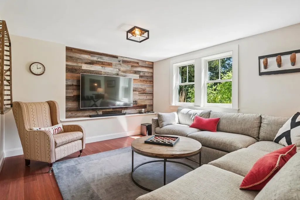 21 Pinnacle Point Waterbury VT 05676