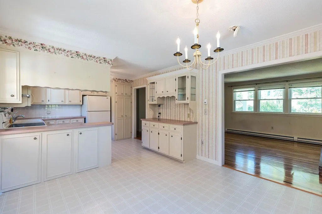 377 High Street Candia NH 03034