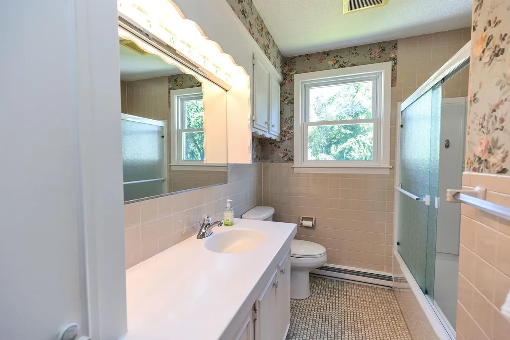 377 High Street Candia NH 03034