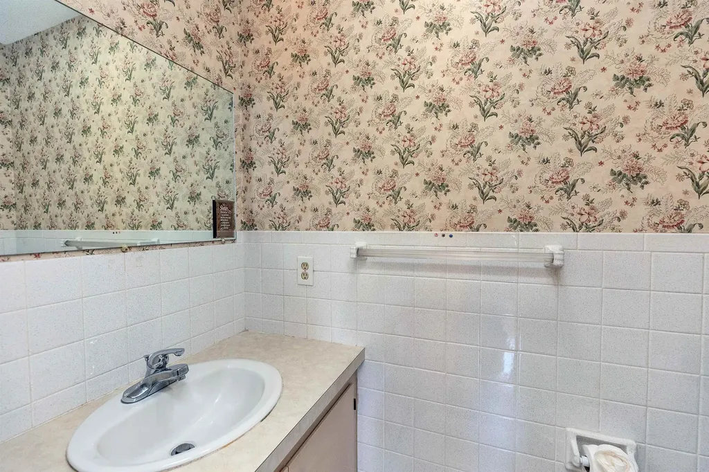 377 High Street Candia NH 03034