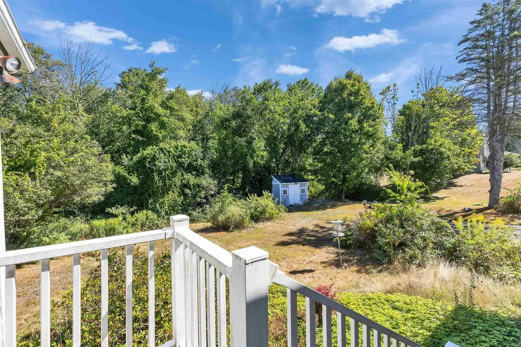 377 High Street Candia NH 03034