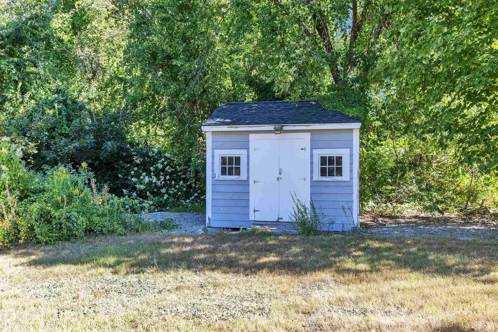 377 High Street Candia NH 03034