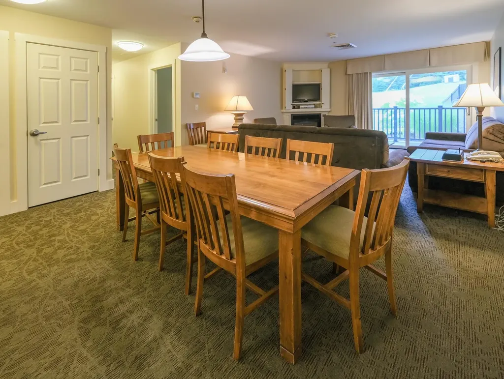 625/627 Q3 Jackson Gore Adams House Ludlow VT 05149