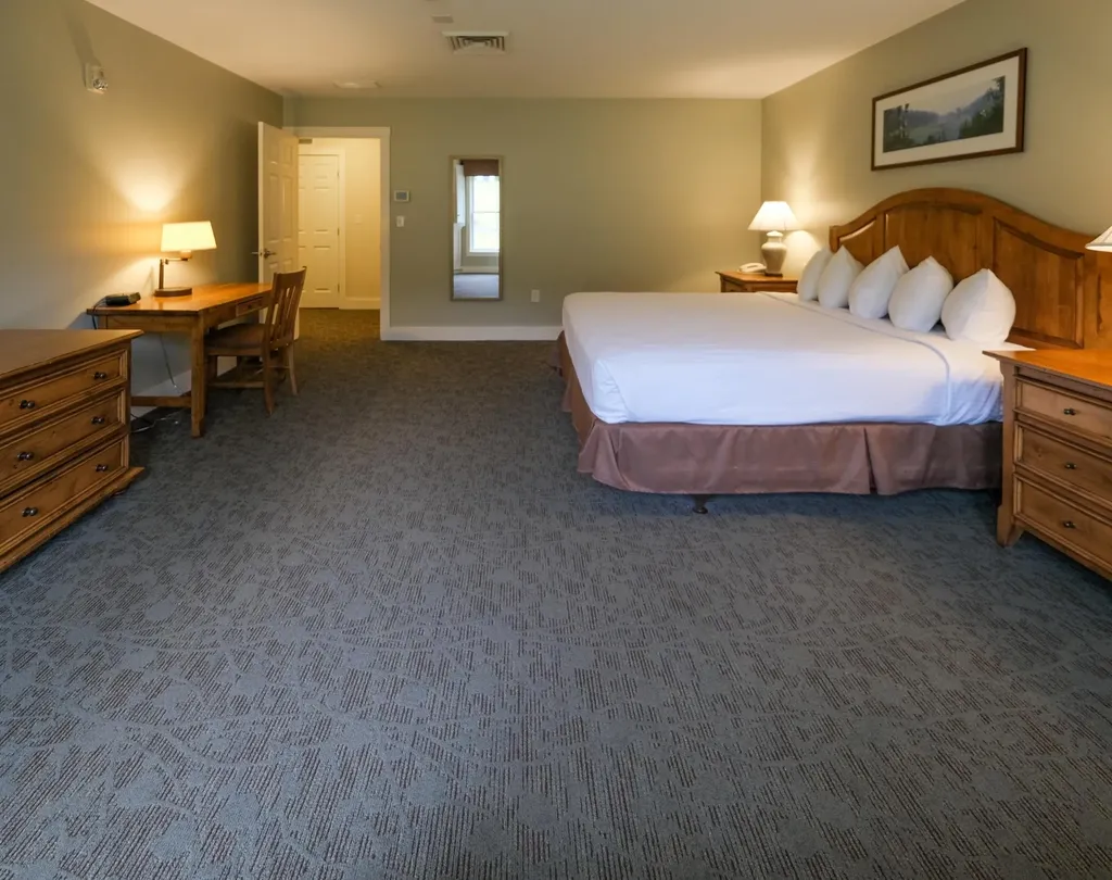 625/627 Q3 Jackson Gore Adams House Ludlow VT 05149