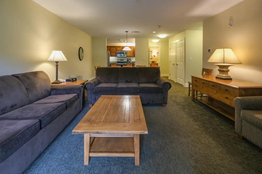 625/627 Q3 Jackson Gore Adams House Ludlow VT 05149