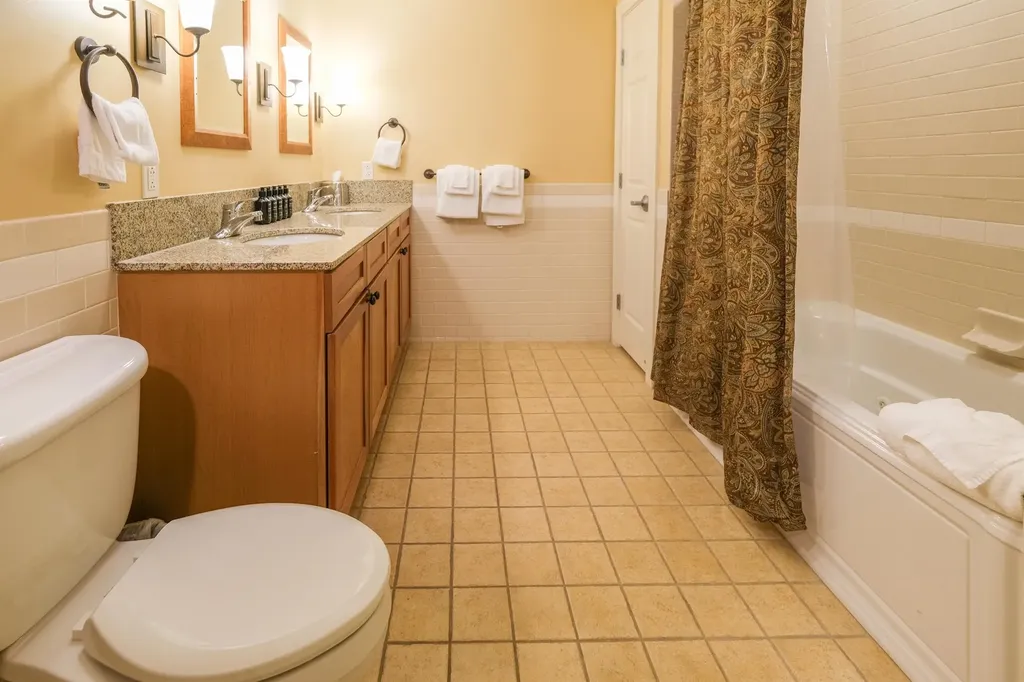 625/627 Q3 Jackson Gore Adams House Ludlow VT 05149