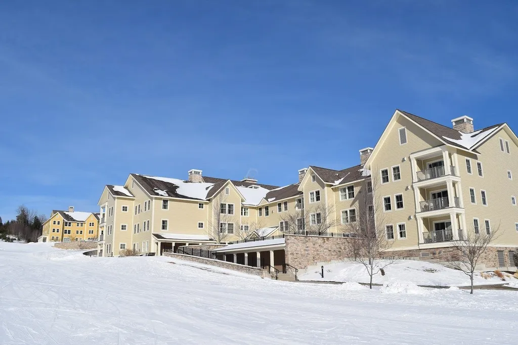 625/627 Q3 Jackson Gore Adams House Ludlow VT 05149