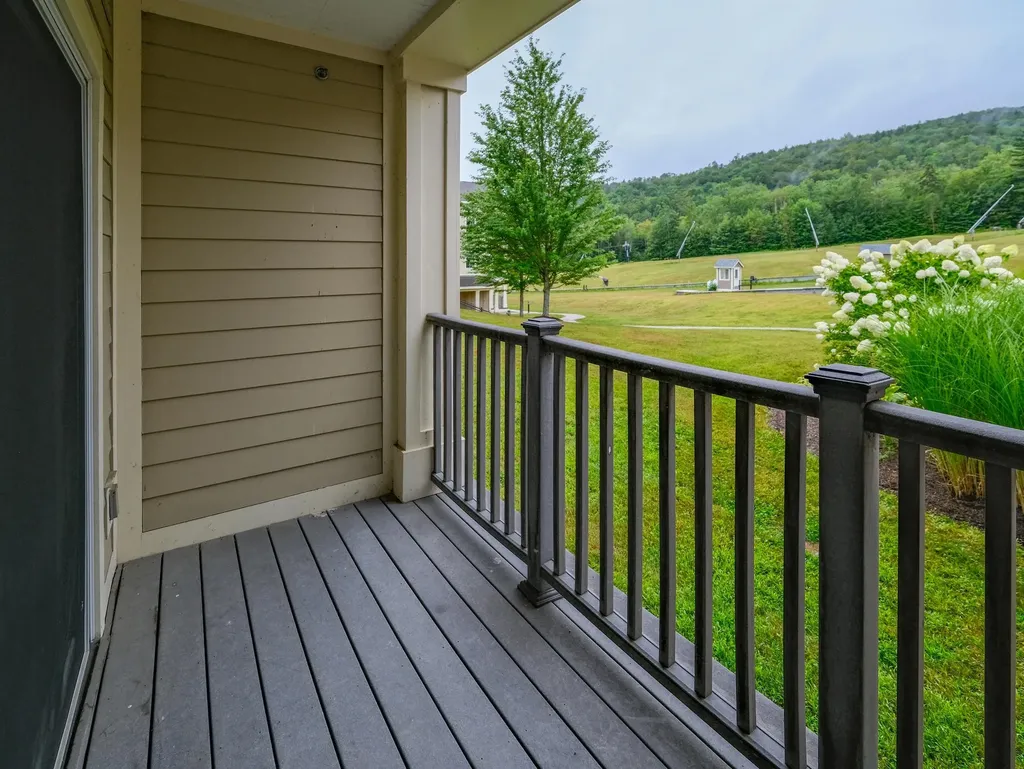 625/627 Q3 Jackson Gore Adams House Ludlow VT 05149