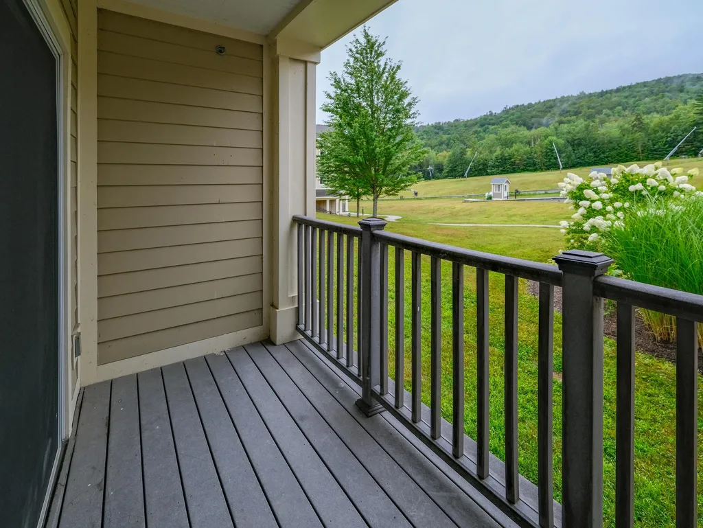 625/627 Q3 Jackson Gore Adams House Ludlow VT 05149