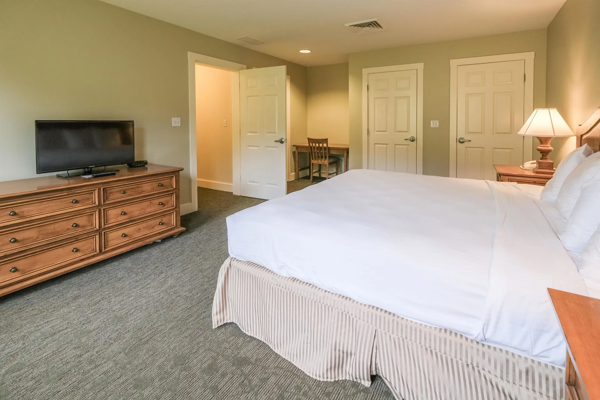 625/627 Q3 Jackson Gore Adams House Ludlow VT 05149