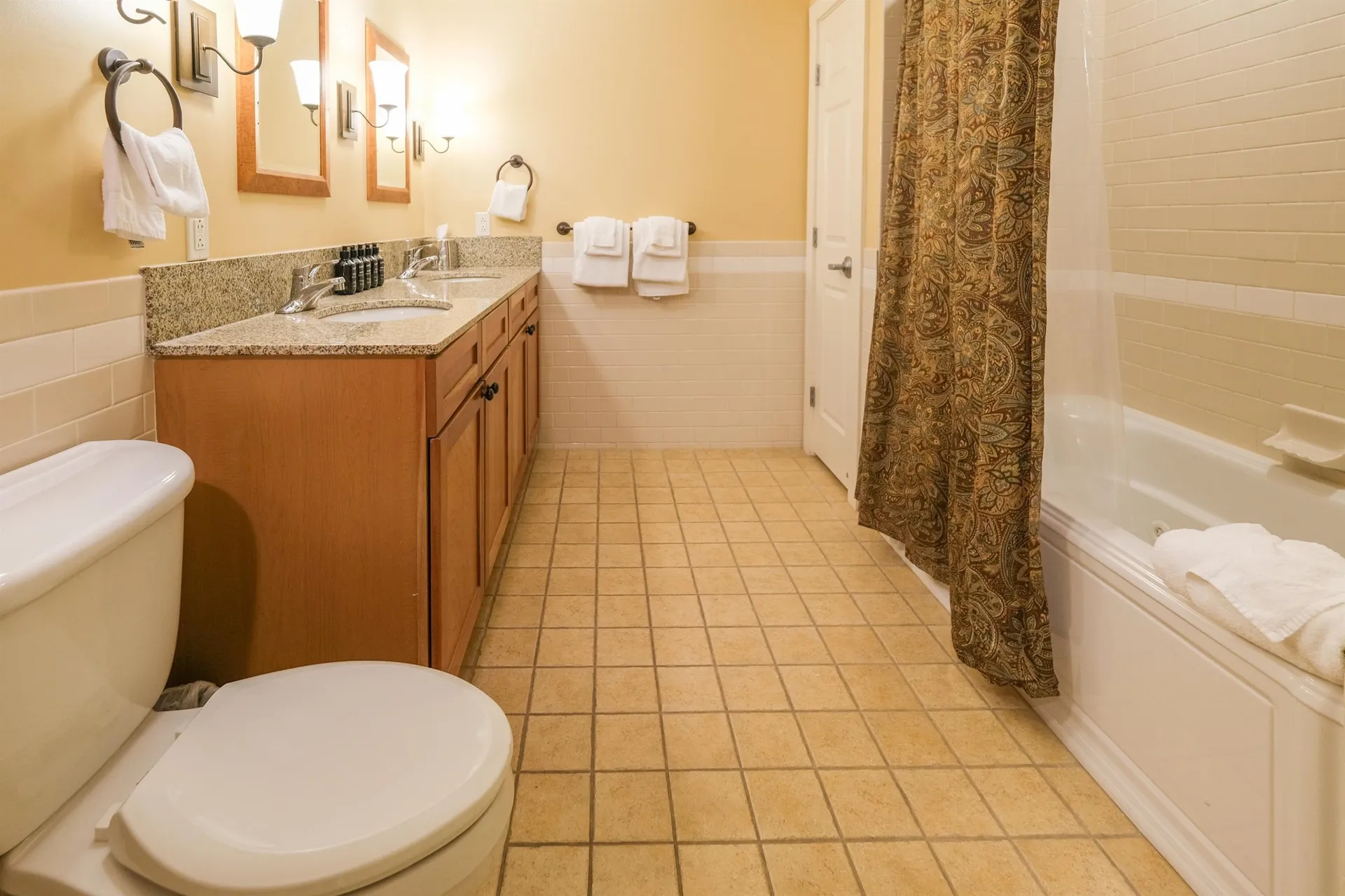 625/627 Q3 Jackson Gore Adams House Ludlow VT 05149