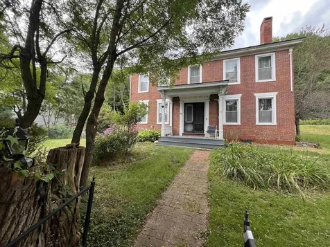 14 Barker Road Thetford VT 05058