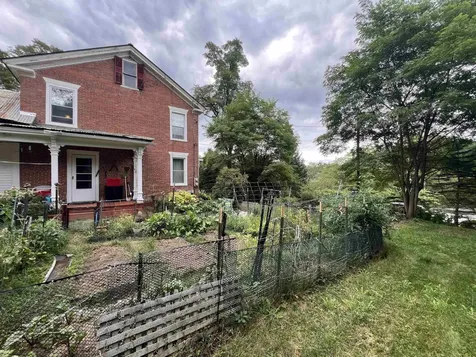 14 Barker Road Thetford VT 05058