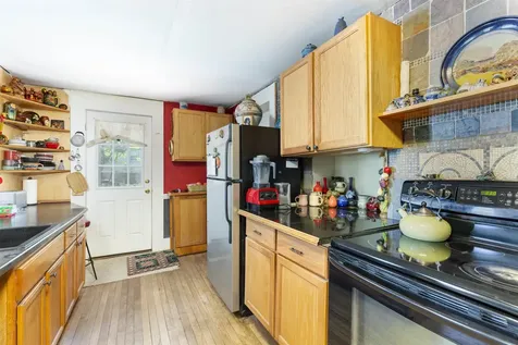 14 Barker Road Thetford VT 05058