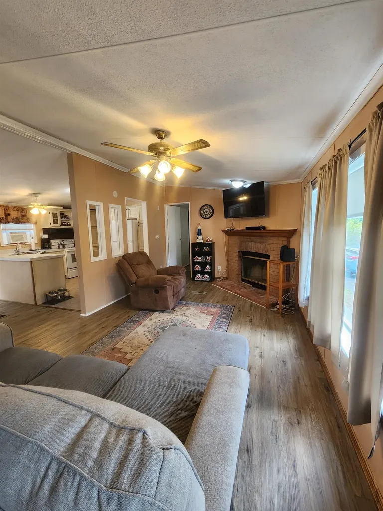 41 Mountainview Road Swanzey NH 03446
