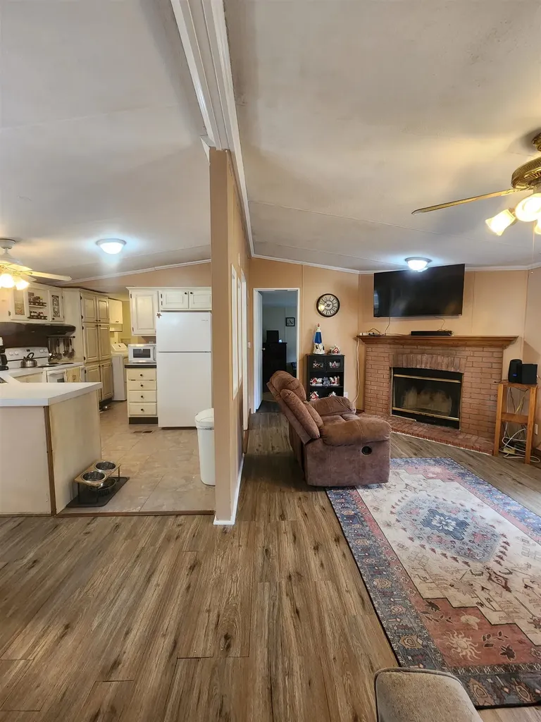 41 Mountainview Road Swanzey NH 03446