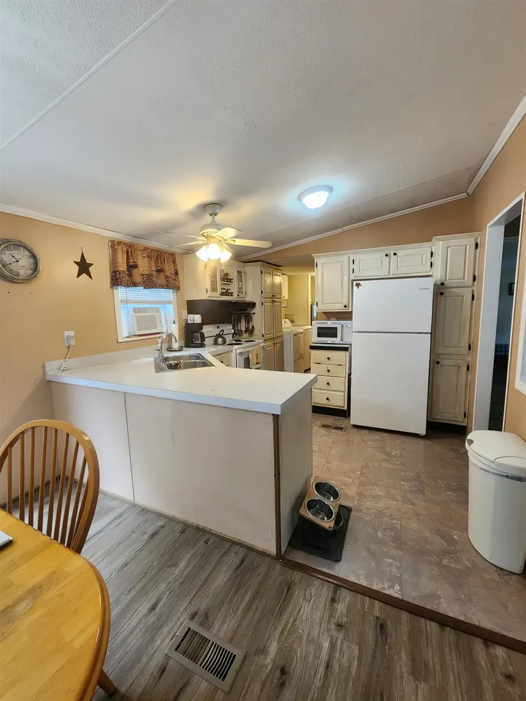 41 Mountainview Road Swanzey NH 03446