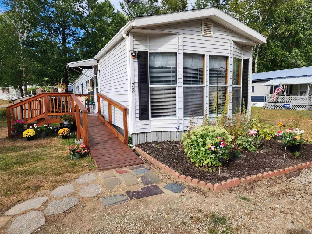 9 Sargent Place Gilford NH 03249