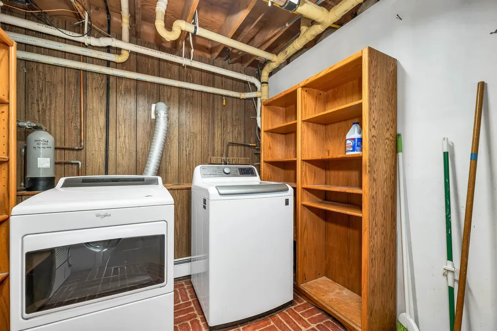 6 Woodland Circle Bow NH 03304