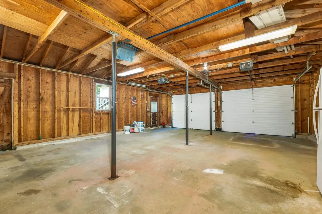 6 Woodland Circle Bow NH 03304