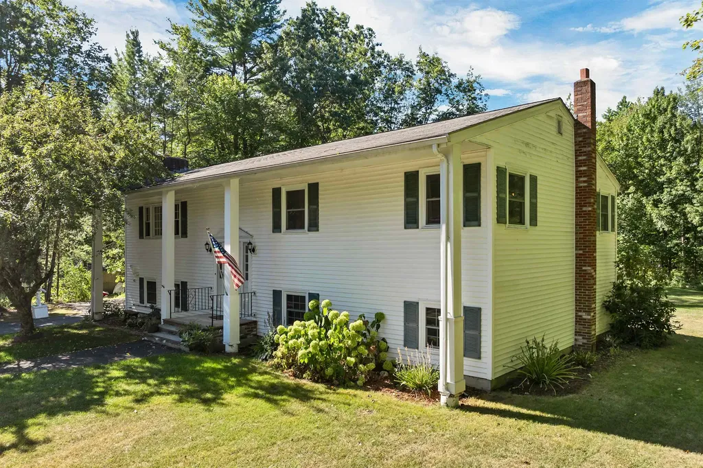 6 Woodland Circle Bow NH 03304