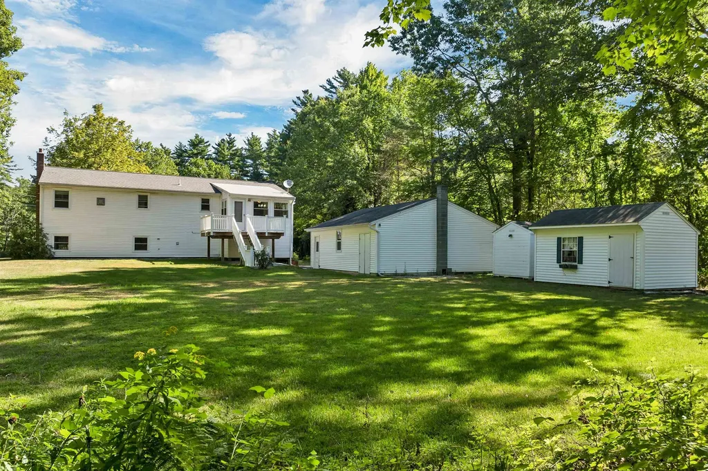 6 Woodland Circle Bow NH 03304