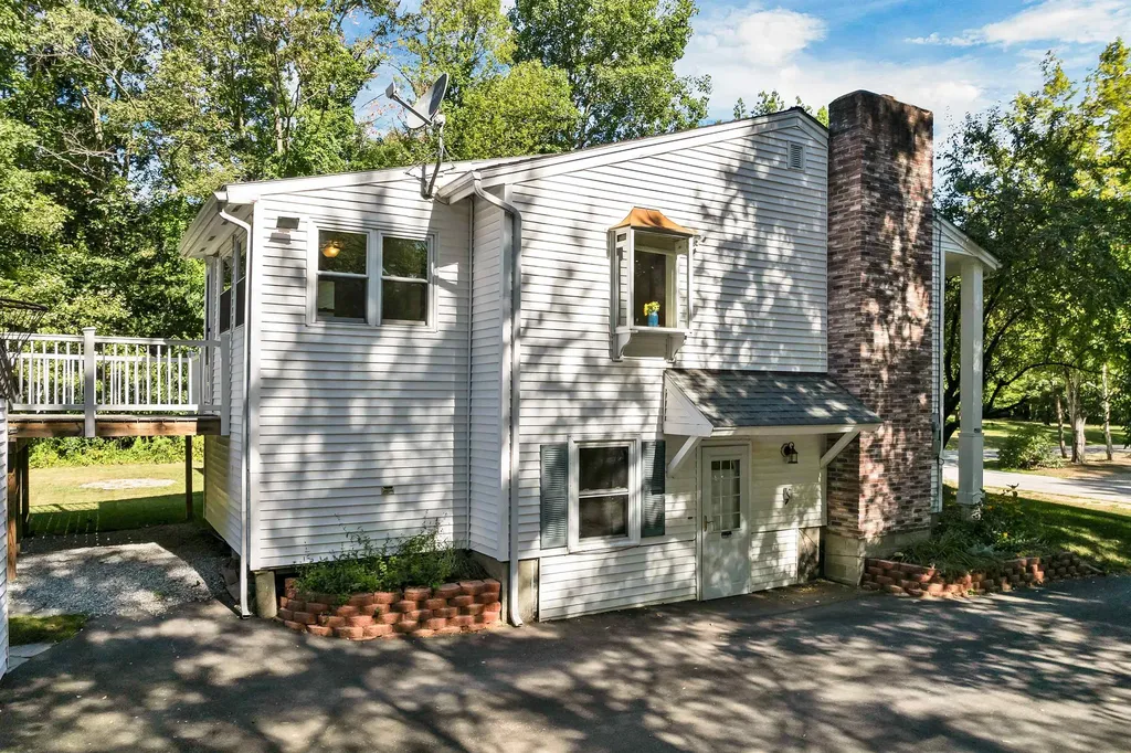 6 Woodland Circle Bow NH 03304