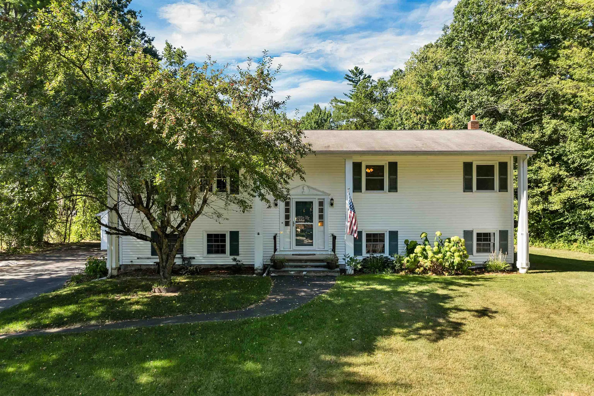 6 Woodland Circle Bow NH 03304