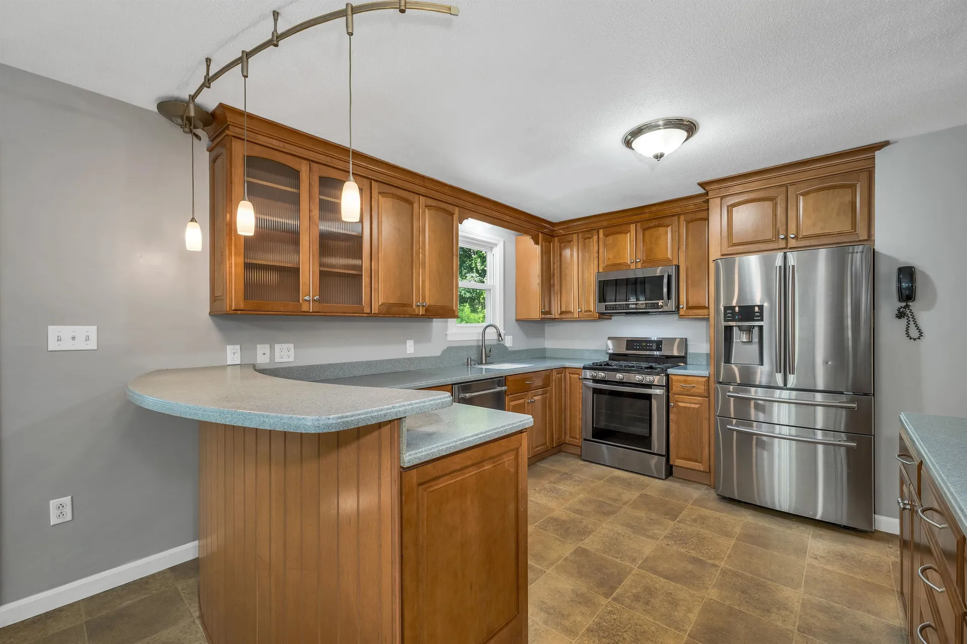 6 Woodland Circle Bow NH 03304