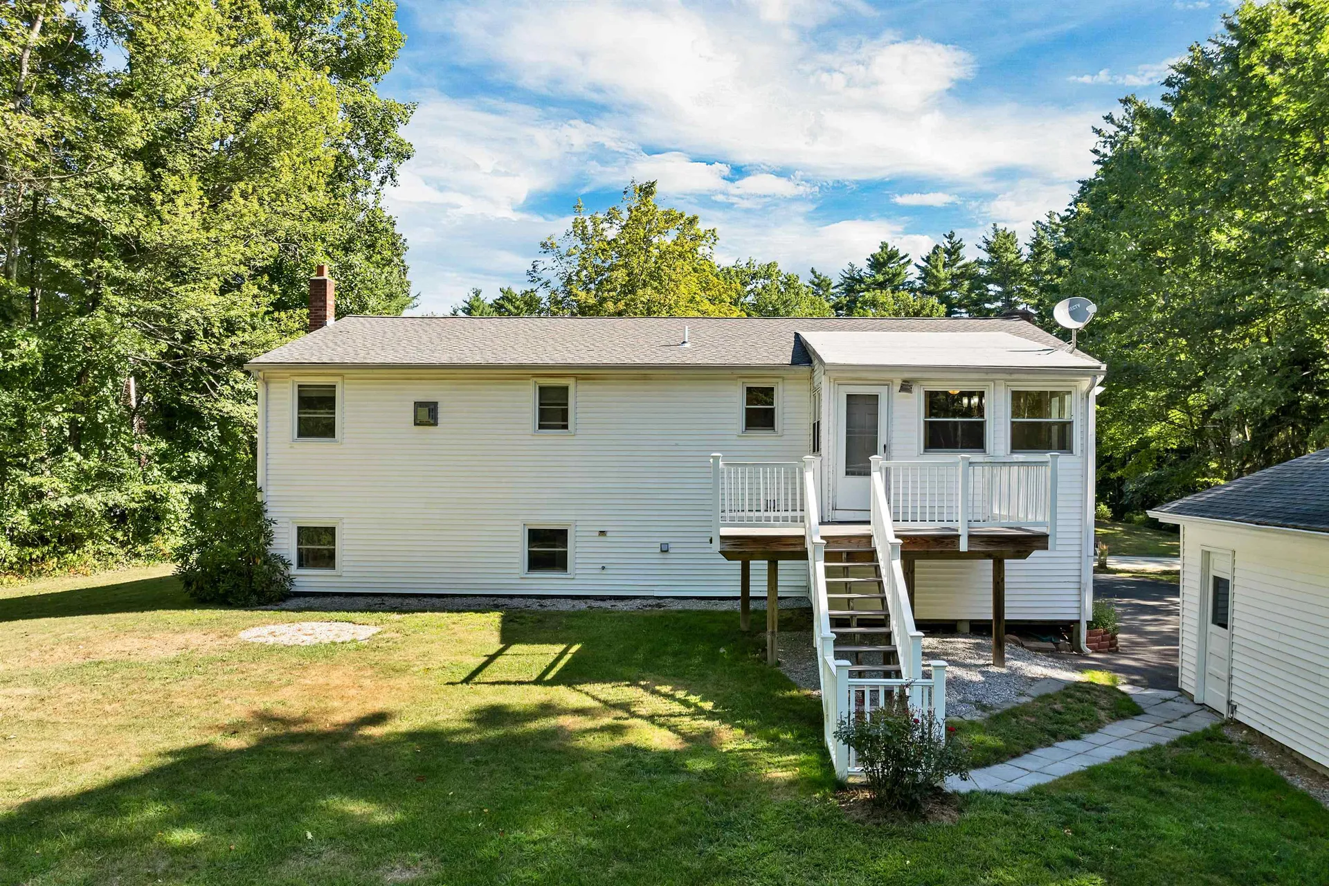 6 Woodland Circle Bow NH 03304