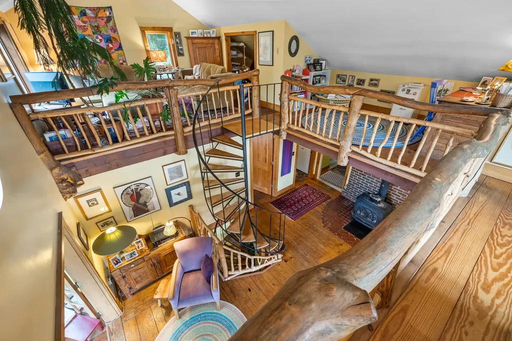 13 Poor Farm Road Hartland VT 05048