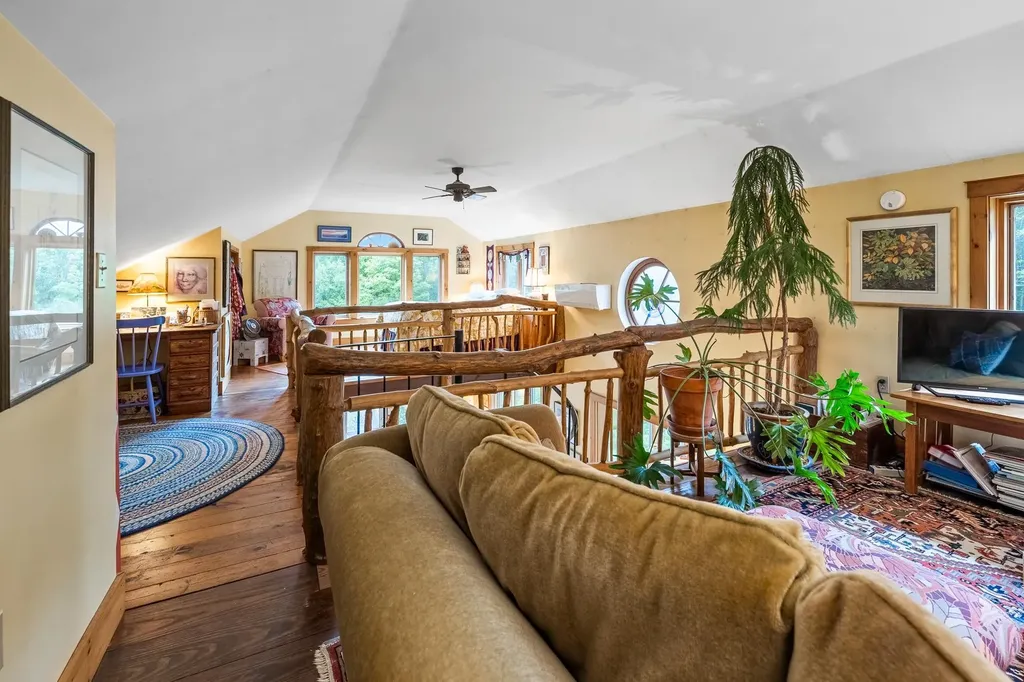 13 Poor Farm Road Hartland VT 05048