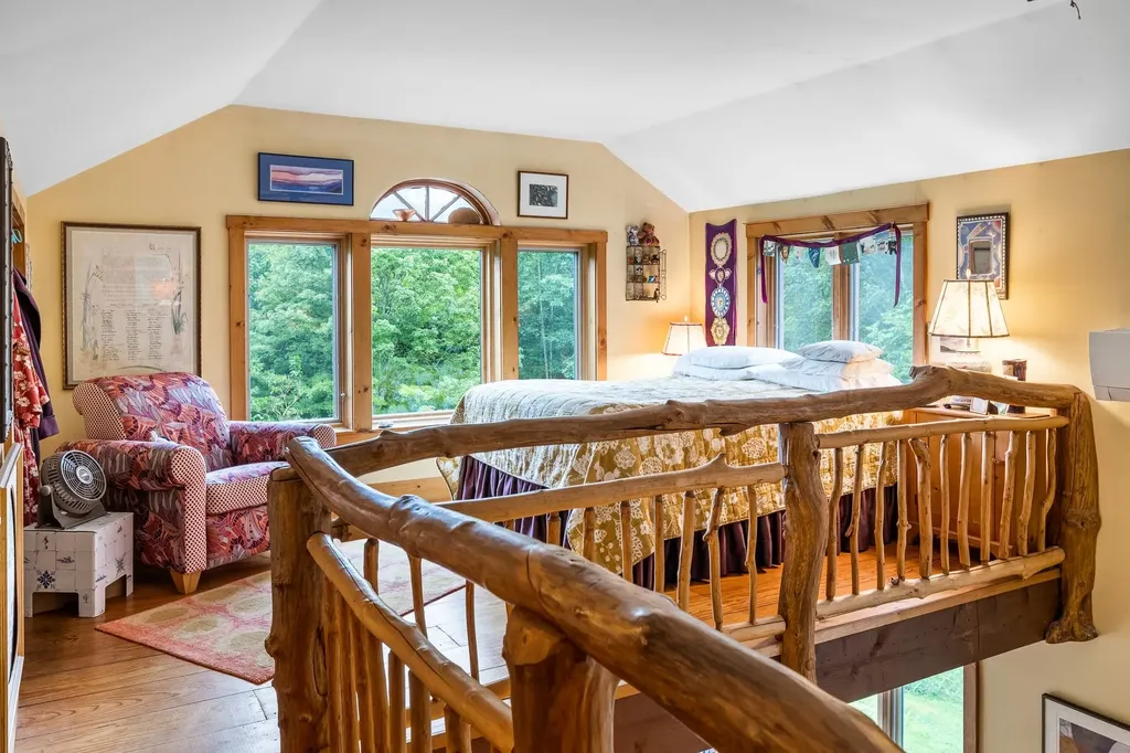 13 Poor Farm Road Hartland VT 05048