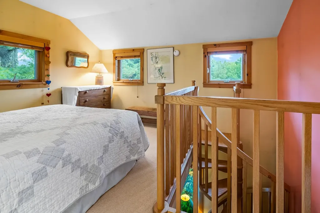 13 Poor Farm Road Hartland VT 05048