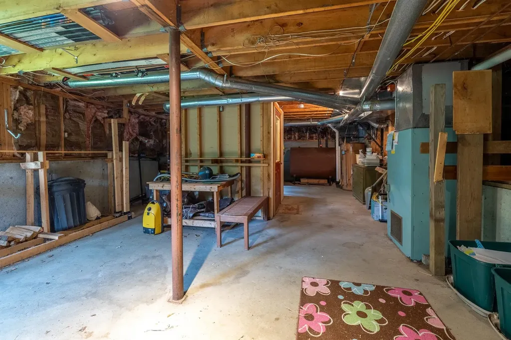 13 Poor Farm Road Hartland VT 05048