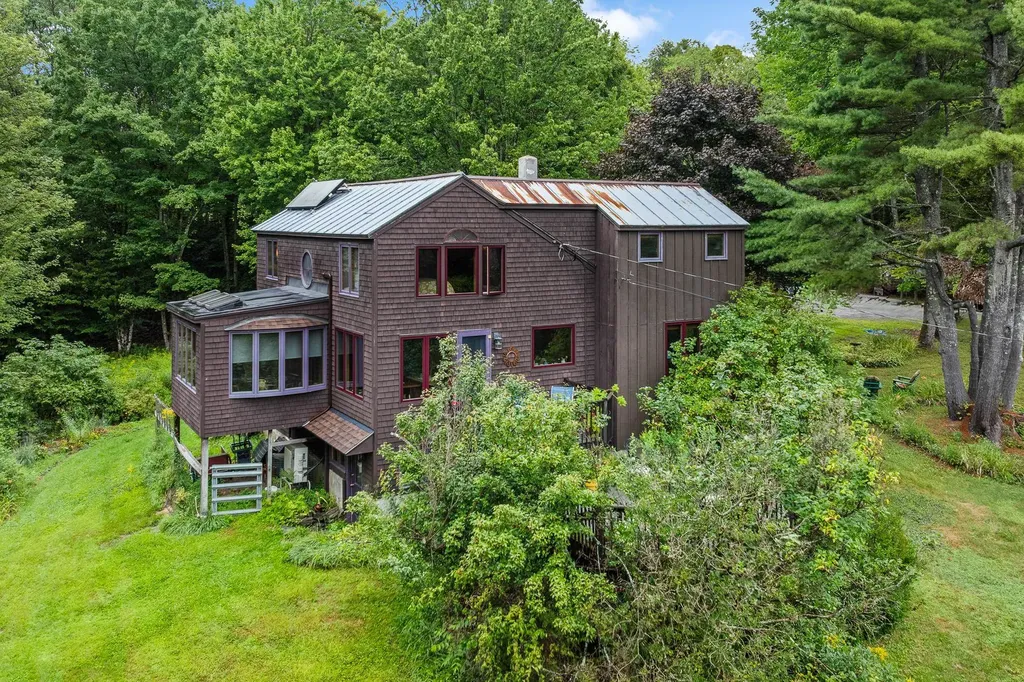 13 Poor Farm Road Hartland VT 05048