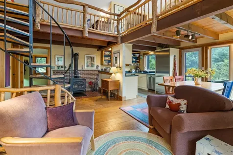 13 Poor Farm Road Hartland VT 05048