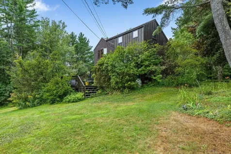 13 Poor Farm Road Hartland VT 05048