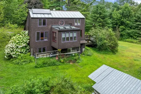 13 Poor Farm Road Hartland VT 05048