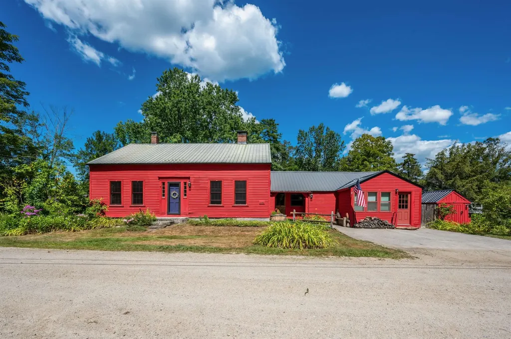 10 Dodge Hill Road Sutton NH 03273