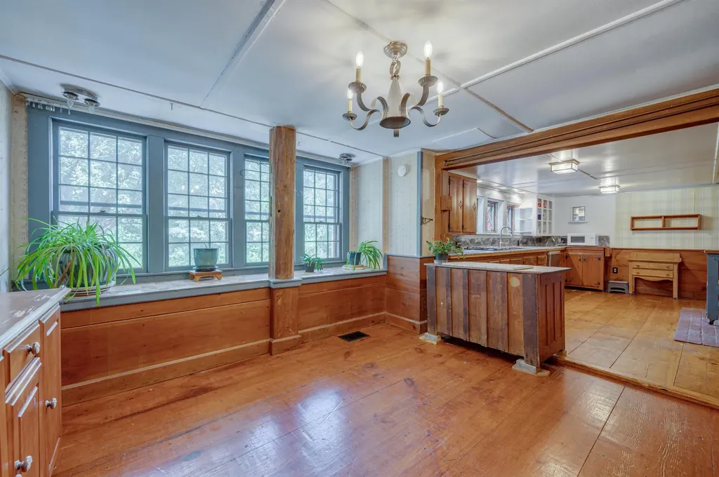 10 Dodge Hill Road Sutton NH 03273